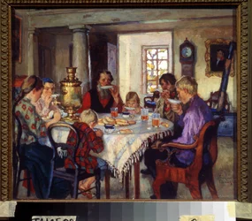Nye husejere, stor familie ved bordet og drikker te i deres nye hus, tigger det 20. århundrede (olie på træ)