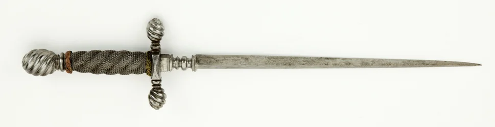 Gunners stiletto