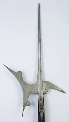 Hellebard (stål og træ)