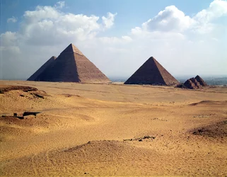 Udsigt over pyramiderne af Cheops, Chephren og Mycerinus