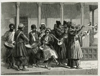 Musikere, der hilser solopgangen i Isfahan (eller Isfahan, Iran by). Gravering af Tofani, for at illustrere historien "" Persien, Kaldæa og Susiane""