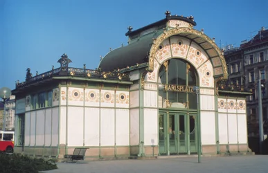 Karlsplatz Stadtbahn-station, tegnet af Otto Wagner (1841-1918)