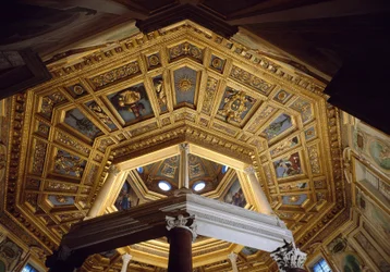 Udsigt over hvælvingen inde i det palæokristne dåbskapellet San Giovanni in Laterano (St. John Laterano) (Lateran-dåbskapellet eller San Giovanni in Fonte), bygget omkring 440. Rom