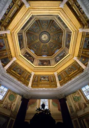 Udsigt over hvælvingen inde i det palæokristne dåbskapelle i San Giovanni in Laterano (St. John Laterano) (Lateran-dåbskapellet eller San Giovanni in Fonte), bygget omkring 440. Rom