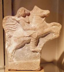 Statue af parthisk rytter (terracotta)