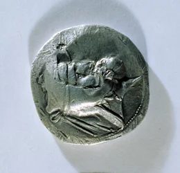 Tetradrachm af Vahbarz, konge af Persis, forestillende kongens hoved (forside) (se også 180369)