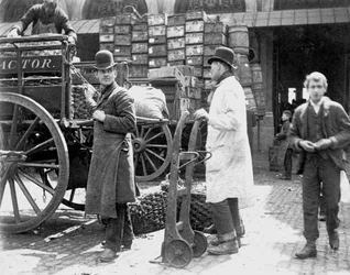 Lossning på Billingsgate Market, London, 1893