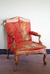 En George III åben lænestol