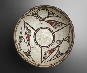 Dejskål med geometriske designs