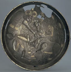Fad dekoreret med en scene af Prins Varahran på jagt, Sassanid-dynastiet (226-651) (sølv med forgyldning)