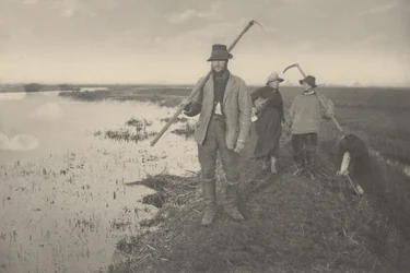 På vej hjem fra marsken,1886 (foto)