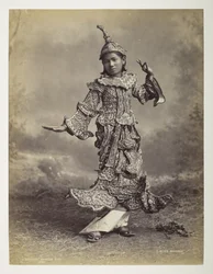 Burmesisk dansepige, udsigt over Burma