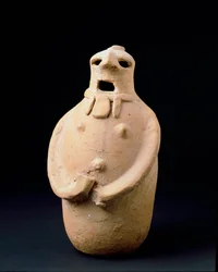 Fønikisk civilisation: ægformet statuette i terracotta fra Isla Plana (Ibiza). 5. årh. f.Kr. Dim. 24,7 cm Ibiza, arkæologisk museum