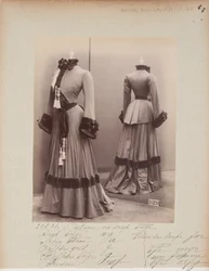 Albumside: House of Worth, kostume