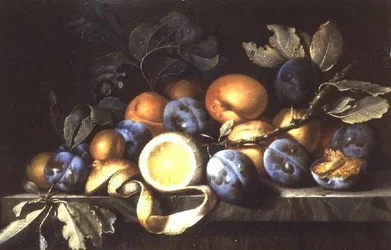 Stilleben med blommer og en skrællet citron (en af et par)