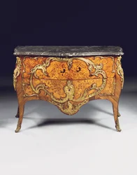 Louis XV kommode, forhandlet af Adrien Delorme