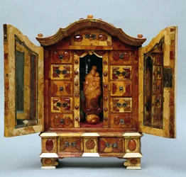 Ravkabinet af kong Stanislaw August Poniatowski (1763-1813) ca. 1771 (rav) (se også 253562)