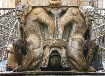 Mytisk Atlantes ved foden af ​​en obelisk, Lamego, Portugal. 1738 (granit)