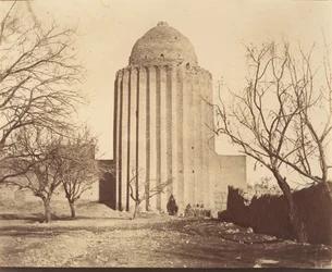 [Bastam, Tomb Tower bygget 1313, Khorasan], 1840