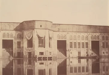 [Sommerresidens Qasr of the Shah, Emarat-e xoruji, Teheran, Iran], 1840