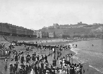 Dover: Slottet og stranden, c1896