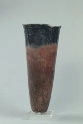 Vase med sort kant, Naqada I-II-perioden
