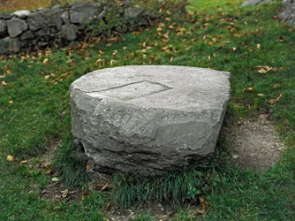 Camunni-folkets civilisation, forhistorien: offeralter. Perioden mellem yngre stenalder og bronzealder. Capo di Ponte, Naquane Nationalpark for helleristninger, Valcamonica, Val Camonica, Italien