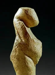 Forhistorie: statue af Gravettian kvinde fra stedet for Kostenki (Voronezh Oblast). 30000-25000 f.Kr. Øvre palæolitikum, stenalder. Sankt Petersborg, Peter den Store Museum for Antropologi og Etnografi, Rusland