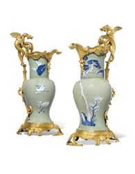 Et par Ludvig XV ævle, porcelæn 1662-1722, beslag ca. 1745-49