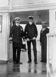 Commodore Sir Archibald Milne 1855-1938 og hans underløjtnant, Pipon, 1908.