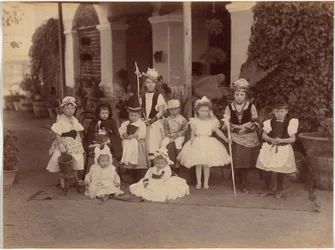 Udklædt gruppe børn, Indore