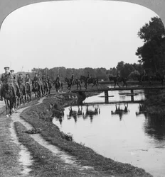 Et regiment af Allenbys kavaleri bag linjen, Ypres, Belgien, Første Verdenskrig, c1914-c1917.