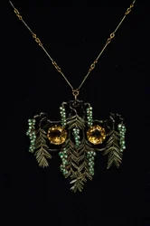 Art Nouveau: halskæde i guld, topas og emalje. Atelier rene Lalique. 1900 Parma, privat samling