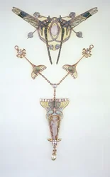 Hårpynt af Lalique og vedhæng af Philippe Wolfers (1858-1929)