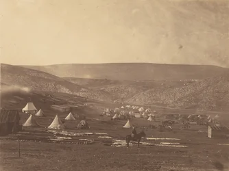 Kavalerilejr, Balaklava, med udsigt mod Sebastopols plateau