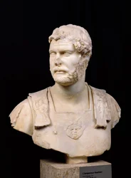 Buste af kejser Hadrian (76-138) fundet på Kreta (marmor)