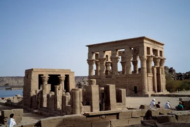 Egyptisk oldtid: kiosk af Marcus Ulpius Trajanus (Trajan eller traiano) romersk kejser. 2. århundrede Aswan, Philae. Egypten