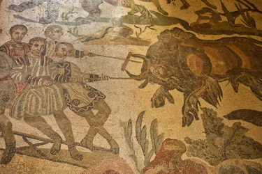 Den store jagts sal, jagtscene i gulvmosaik, Villa Romana del Casale, Piazza Armerina, Sicilien, Italien
