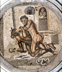 Romersk kunst: »Theseus kæmper mod Minotauros«. Mosaik fra udgravningsstedet Pompeji. 1. til 3. århundrede e.Kr. Napoli, Museo Archeologico Nazionale