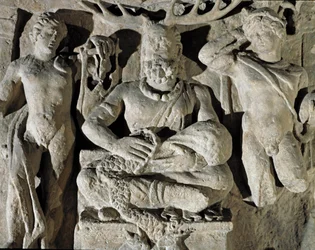 Romersk kunst: den galliske gud af keltisk oprindelse Cernunnos (eller Kernunnos), afbildet mellem Apollon og Merkur. Fra Reims. 1. århundrede e.Kr. Rom, Museo della Civiltà Romana