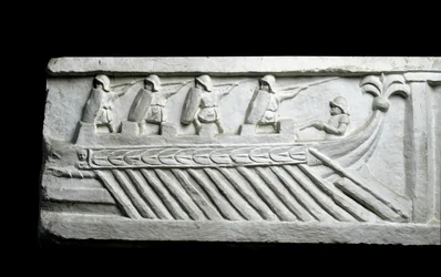 Et krigsskib (lavt relief)
