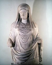Skulptur af vestalinden »Massima«. Museo Nazionale Romano, Rom