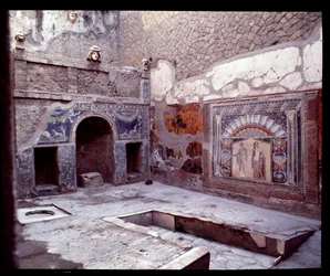 Udsigt over Triclinium af Casa di Nettuno e Amphitrite, 5. århundrede f.Kr.-1. århundrede e.Kr.