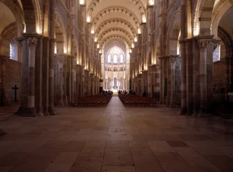 Interiør af Cathedrale de Vézelay (89): Skibet.