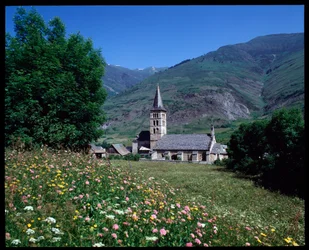 Udsigt over kirken St Mary, Arties (fotografi)