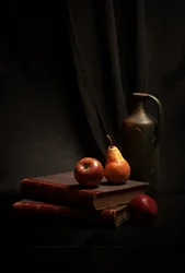 Rustikke bøger og frugt