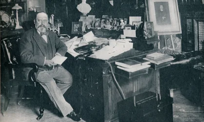 Kong Edward VII i sit studie i Marlborough House, London, c1904 1911
