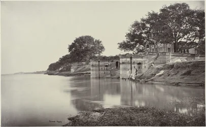 Satti Chaura Ghat i Kanpur Sutte Chowra Ghât, scenen for massakren (original titel) Suttee Chowra Ghât, Cawnpore. Massakrens scene (titel på objekt)