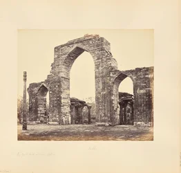 Delhi; Kutub Minar, den Store Bue og Jernsøjlen