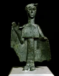 Nuragisk kultur (nuragher), Sardinien: bronzestatuette af en bedende kvinde kaldet Torralba. 8.-7. århundrede f.Kr. Cagliari, Museo Nazionale Archeologico, Sardinien, Italien